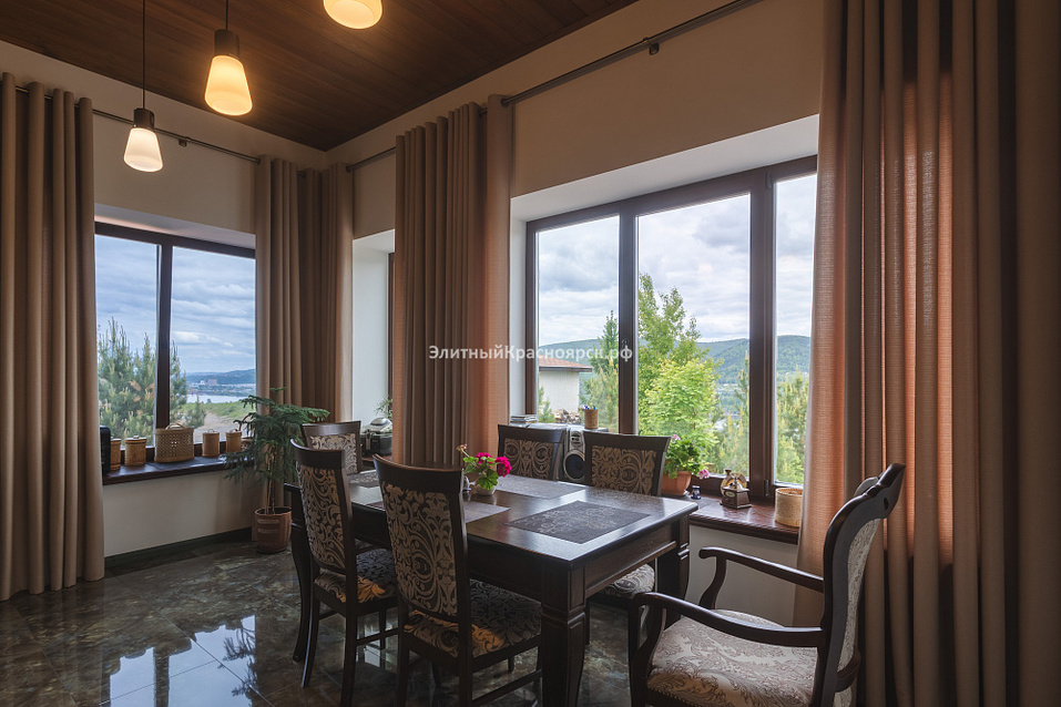 Коттедж на скале продают за 79 млн в Красноярске 2 Коттедж на скале продают за 79 млн в Красноярске 2