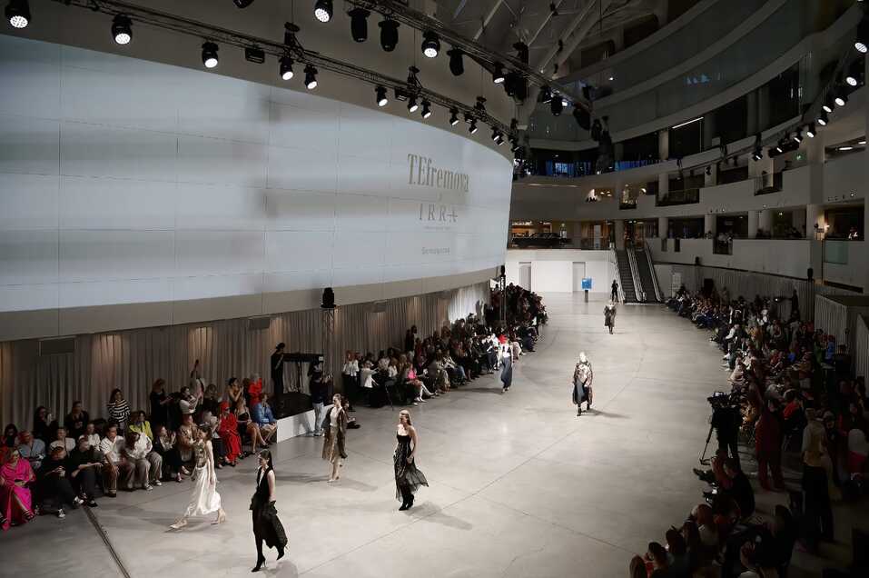 Кто и зачем организовал неделю моды в Екатеринбурге, и что о ней думают гости и участники 4 Кто и зачем организовал неделю моды в Екатеринбурге, и что о ней думают гости и участники 4