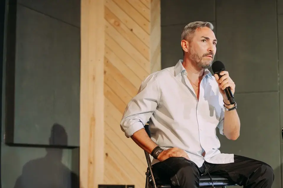 Юбок, вкуса или культуры — чего не хватает мужской моде? Обсудили эксперты на UF LAB 4 Юбок, вкуса или культуры — чего не хватает мужской моде? Обсудили эксперты на UF LAB 4