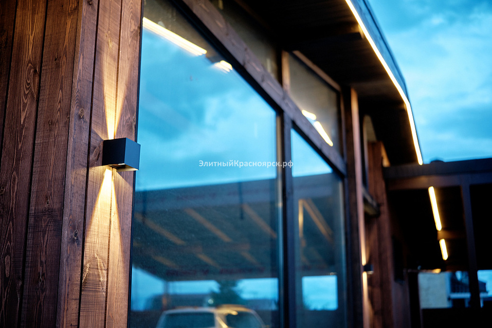 Дом с уникальной подсветкой недалеко от Красноярска продают за 29 млн 2 Дом с уникальной подсветкой недалеко от Красноярска продают за 29 млн 2