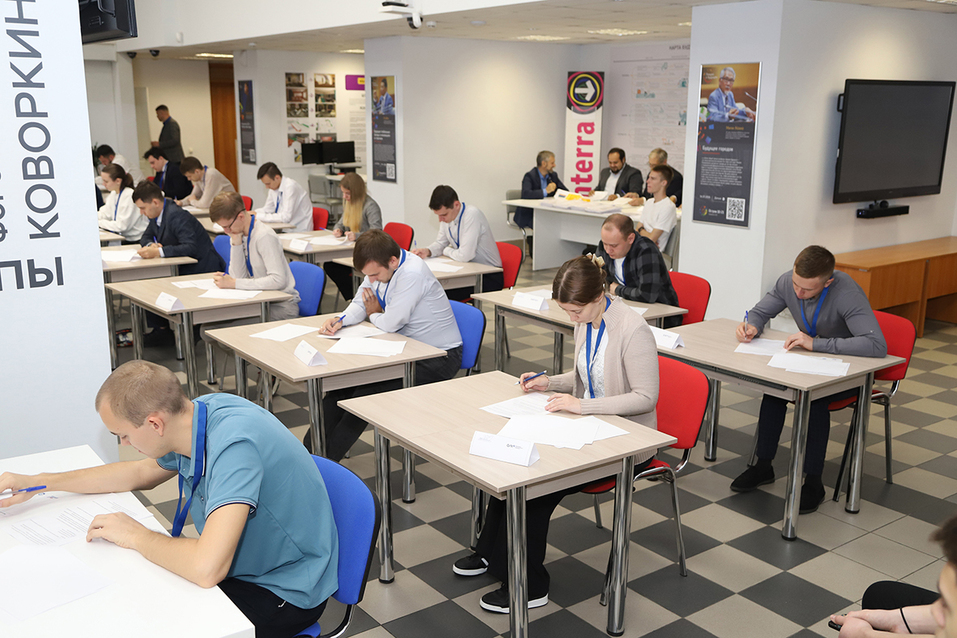 Расширение кругозора. Сотрудники АПЗ защитили честь предприятия на конкурсе профмастерства 1 Расширение кругозора. Сотрудники АПЗ защитили честь предприятия на конкурсе профмастерства 1