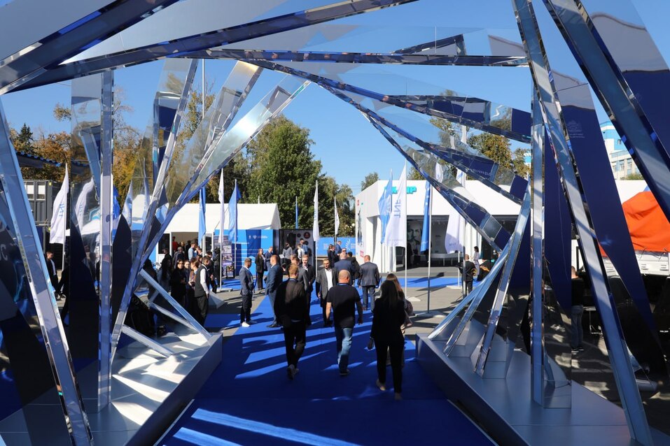 12 тысяч посетителей, губернаторы, министры и поп-звезды. Как пройдет TNF 1 12 тысяч посетителей, губернаторы, министры и поп-звезды. Как пройдет TNF 1