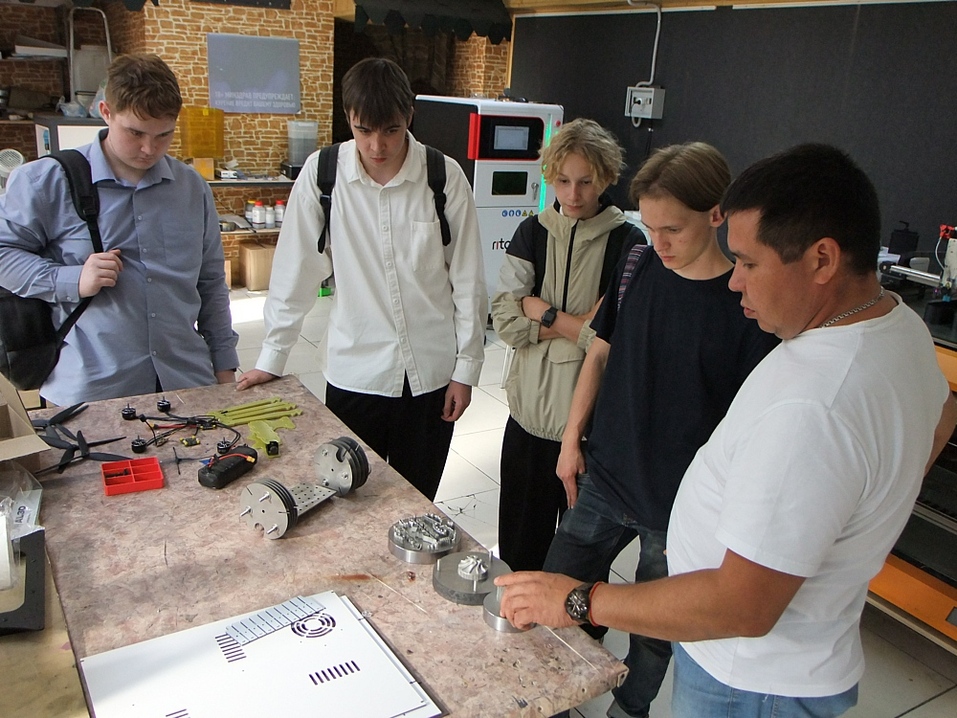 За 3D-технологиями будущее 5 За 3D-технологиями будущее 5