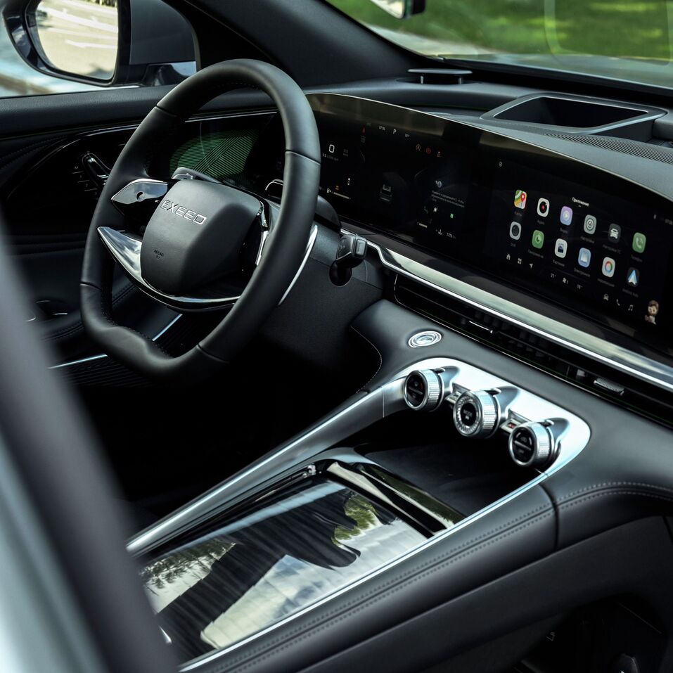 Бескомпромиссный комфорт. Премиальный кросс-купе EXEED RX в комплектации Flagship
3 Бескомпромиссный комфорт. Премиальный кросс-купе EXEED RX в комплектации Flagship
3