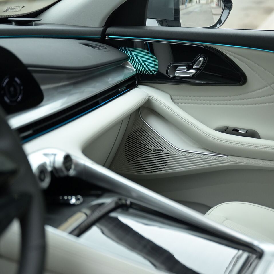 Бескомпромиссный комфорт. Премиальный кросс-купе EXEED RX в комплектации Flagship
4 Бескомпромиссный комфорт. Премиальный кросс-купе EXEED RX в комплектации Flagship
4