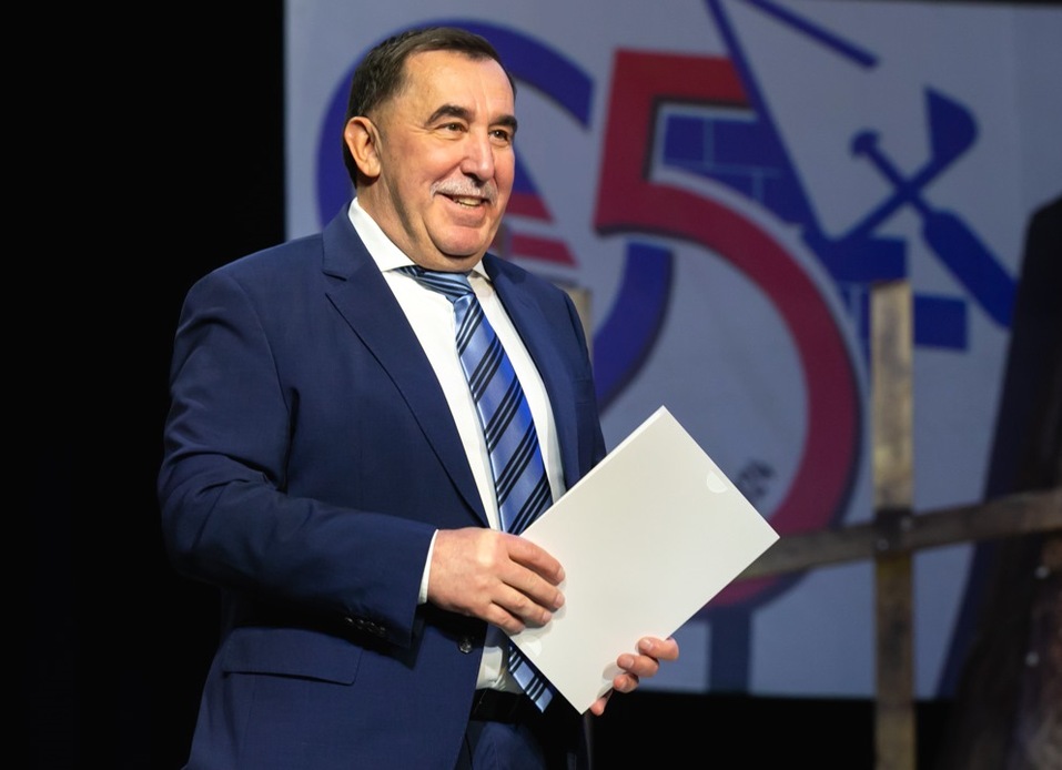 Олег Лакницкий: «Восстановление жилья на Донбассе стало для нас испытанием на прочность» 3 Олег Лакницкий: «Восстановление жилья на Донбассе стало для нас испытанием на прочность» 3