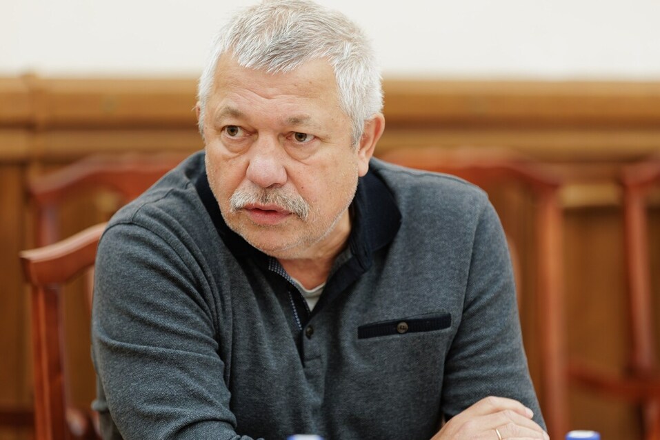 «Задача школы — не успешная сдача ЕГЭ, а социализация ребенка в обществе»
1 «Задача школы — не успешная сдача ЕГЭ, а социализация ребенка в обществе»
1