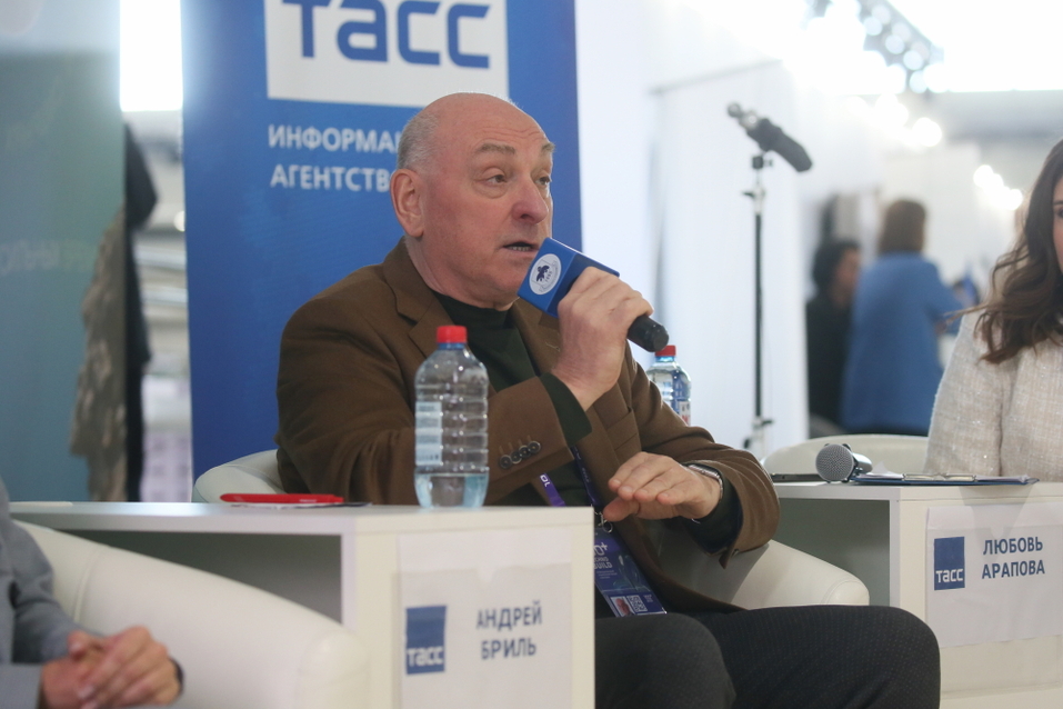 Рынок идет ко дну, но риэлторы, застройщики и банкиры полны энтузиазма. Почему? 1 Рынок идет ко дну, но риэлторы, застройщики и банкиры полны энтузиазма. Почему? 1