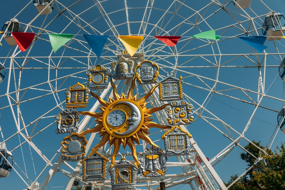 В тюменском сквере Депутатов хотят установить колесо обозрения 1 В тюменском сквере Депутатов хотят установить колесо обозрения 1