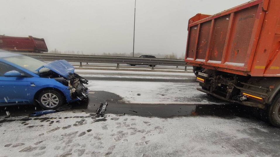 Кикшеринги заблокировали городские самокаты из-за снегопада в Тюмени 1 Кикшеринги заблокировали городские самокаты из-за снегопада в Тюмени 1