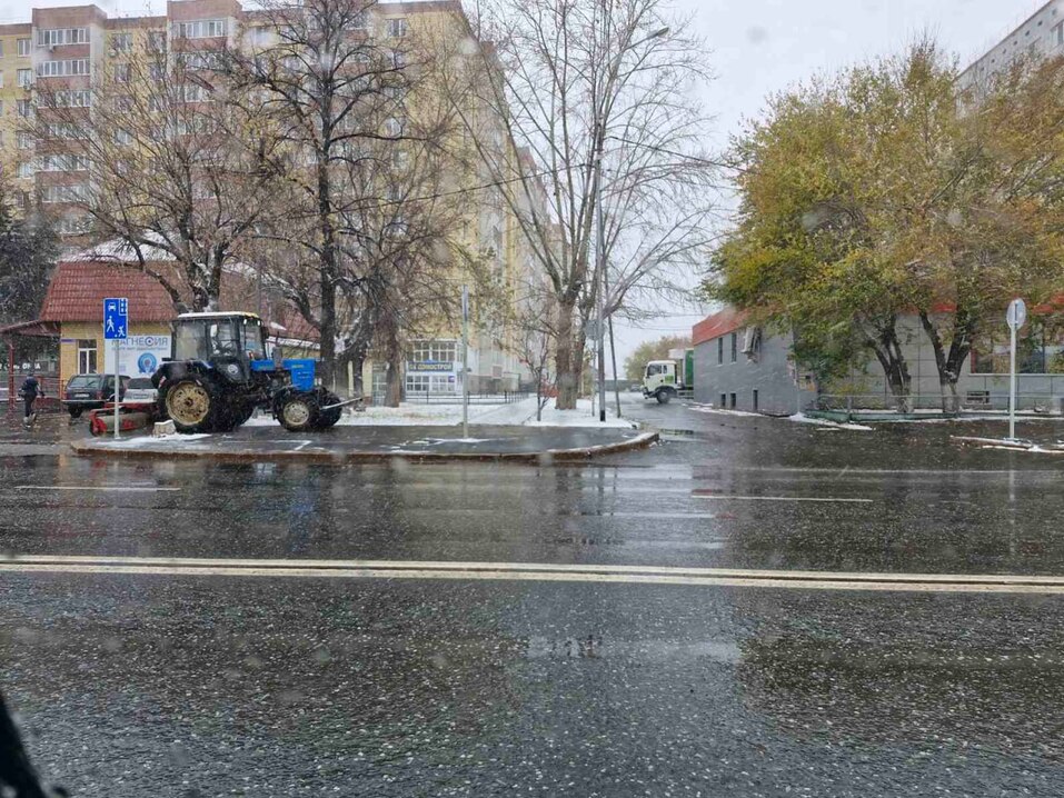 Кикшеринги заблокировали городские самокаты из-за снегопада в Тюмени 2 Кикшеринги заблокировали городские самокаты из-за снегопада в Тюмени 2