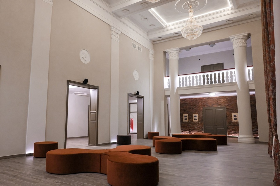 Стала известна дата открытия большой сцены ТЮЗа
1 Стала известна дата открытия большой сцены ТЮЗа
1