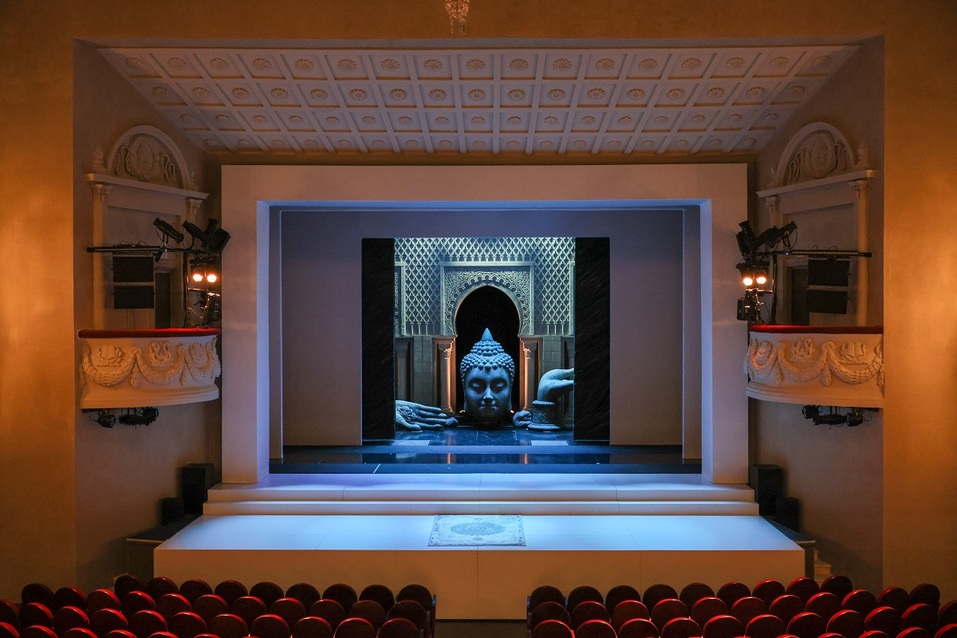 Стала известна дата открытия большой сцены ТЮЗа
3 Стала известна дата открытия большой сцены ТЮЗа
3