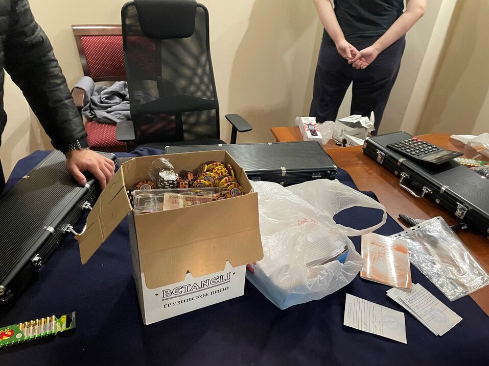 ФСБ накрыла сеть покерных клубов в Тюмени и Екатеринбурге. Ее создателей будут судить 1 ФСБ накрыла сеть покерных клубов в Тюмени и Екатеринбурге. Ее создателей будут судить 1