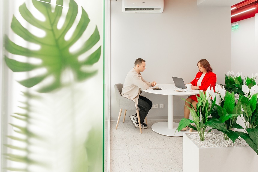 «Зачем открыли кафе вместо банка?» 2 «Зачем открыли кафе вместо банка?» 2