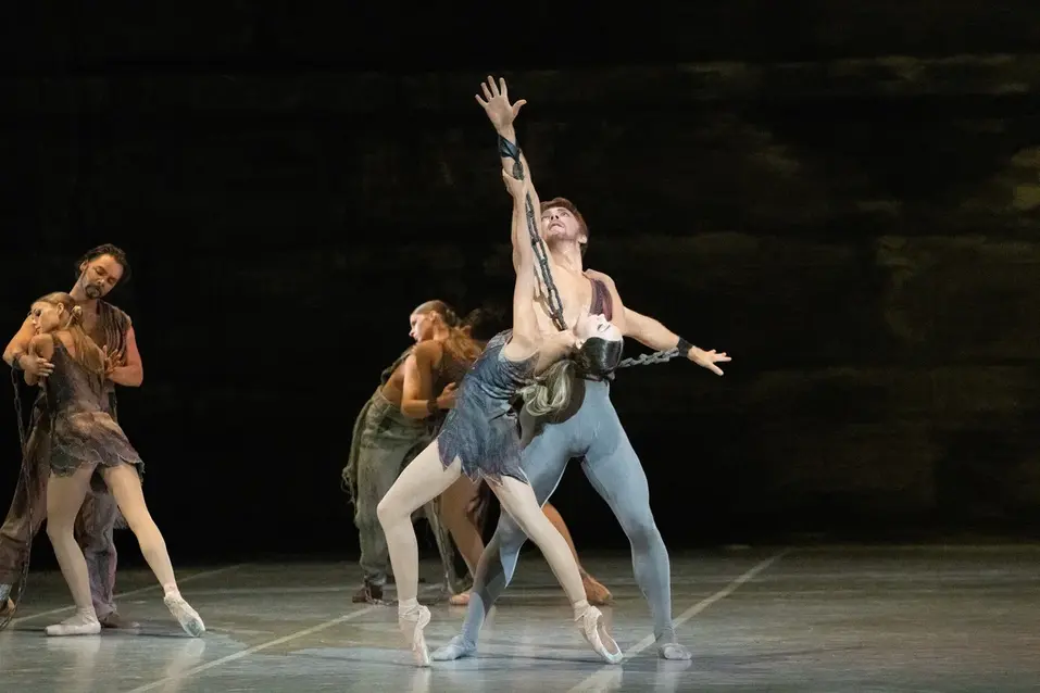 Балет «Спартак» восстановили в Красноярском театре оперы и балета: первые фото спектакля 4 Балет «Спартак» восстановили в Красноярском театре оперы и балета: первые фото спектакля 4