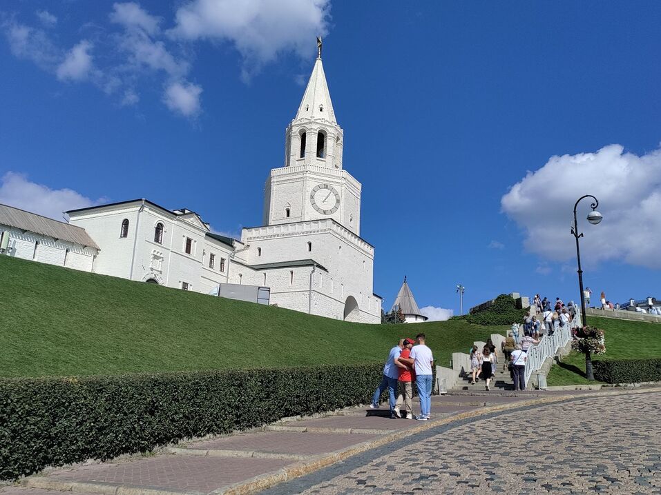 Падающая башня, демидовский чугун и куртка «стиляги из Москвы» — еще раз про Казань 9 Падающая башня, демидовский чугун и куртка «стиляги из Москвы» — еще раз про Казань 9