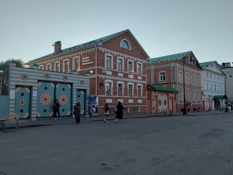 Падающая башня, демидовский чугун и куртка «стиляги из Москвы» — еще раз про Казань 25 Падающая башня, демидовский чугун и куртка «стиляги из Москвы» — еще раз про Казань 25