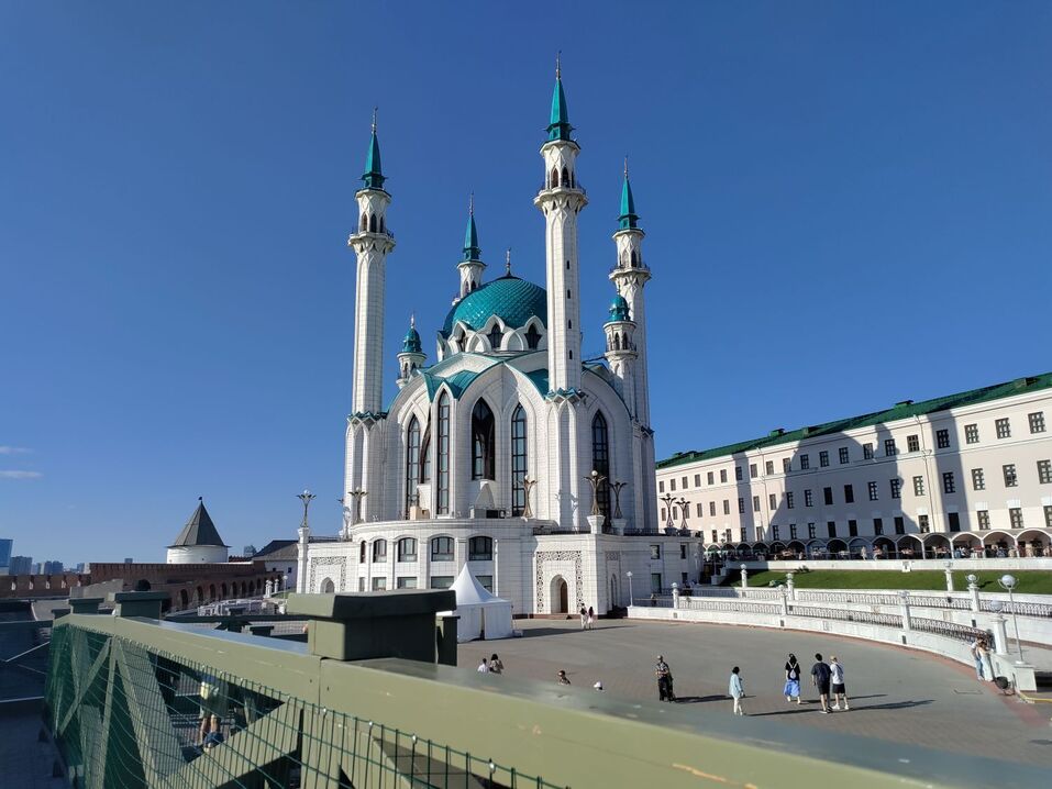 Падающая башня, демидовский чугун и куртка «стиляги из Москвы» — еще раз про Казань 17 Падающая башня, демидовский чугун и куртка «стиляги из Москвы» — еще раз про Казань 17