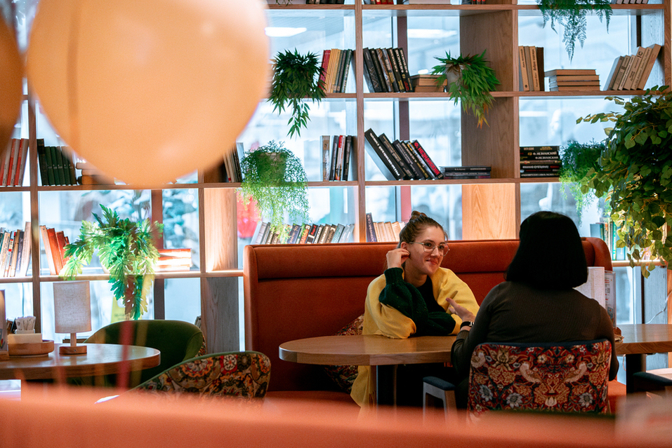 Стеклянный купол и огромная игровая. Новый ресторан «Своей Компании» в самом сердце Тюмени 1 Стеклянный купол и огромная игровая. Новый ресторан «Своей Компании» в самом сердце Тюмени 1