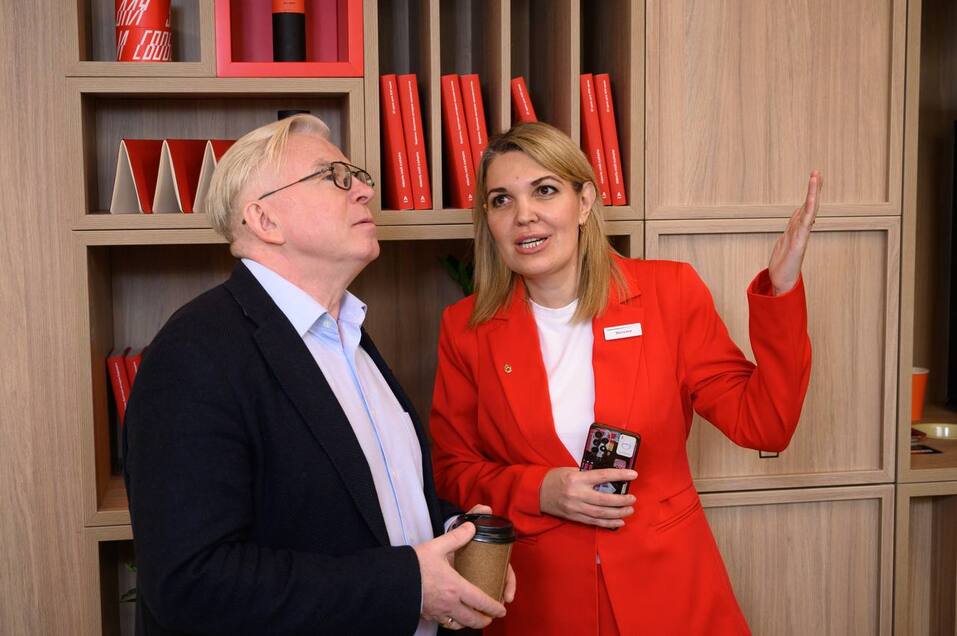 Технологично и душевно: в центре Челябинска открылся офис банка нового формата 5 Технологично и душевно: в центре Челябинска открылся офис банка нового формата 5