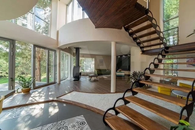 Планируем Новый год. Самые дорогие и необычные дома в Екатеринбурге, доступные для аренды 10 Планируем Новый год. Самые дорогие и необычные дома в Екатеринбурге, доступные для аренды 10