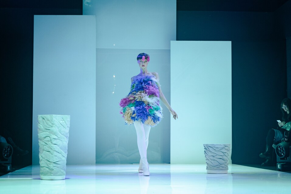 Выбрать и полюбить свою птицу: о чем арт-дефиле «Мурмурация» в Пушке+ 3 Выбрать и полюбить свою птицу: о чем арт-дефиле «Мурмурация» в Пушке+ 3