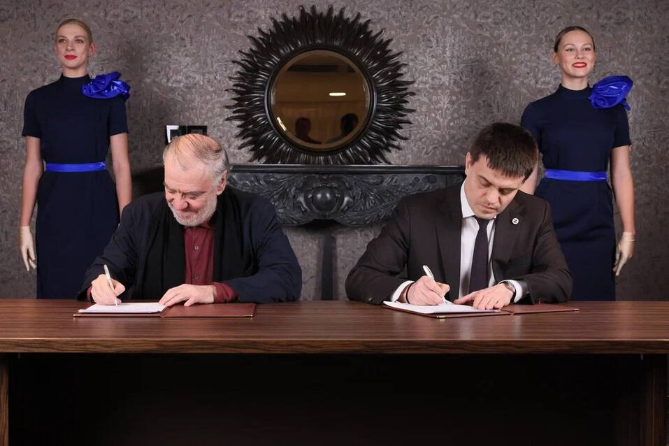 Михаил Котюков подписал соглашение о сотрудничестве края с Большим и Мариинским театрами 1 Михаил Котюков подписал соглашение о сотрудничестве края с Большим и Мариинским театрами 1