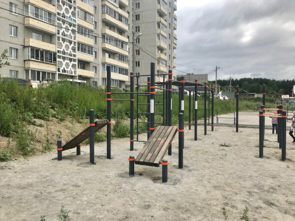 «Есть человек-голова, человек-руки, а я — человек-плечо. Попала идея в сердце, я ее делаю» 4 «Есть человек-голова, человек-руки, а я — человек-плечо. Попала идея в сердце, я ее делаю» 4