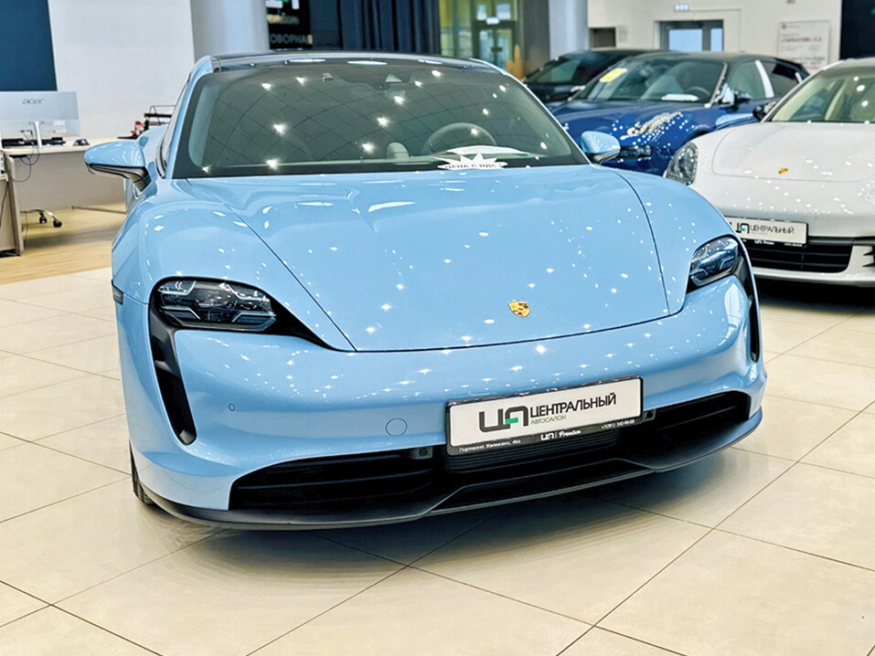 Ринат Сафин: Люксовые автомобили не перевелись в нашем автосалоне 4 Ринат Сафин: Люксовые автомобили не перевелись в нашем автосалоне 4