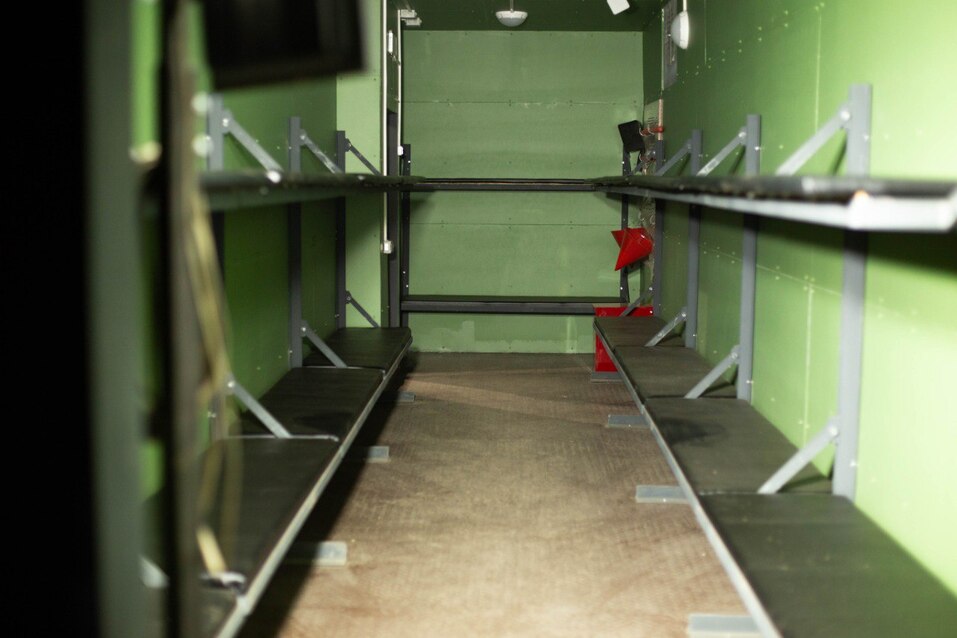 Впервые в истории. В России стартовало серийное производство мобильных убежищ
1 Впервые в истории. В России стартовало серийное производство мобильных убежищ
1