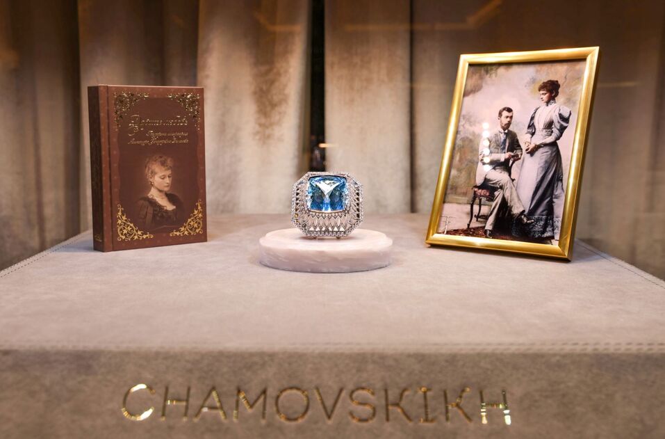 Ювелирный дом CHAMOVSKIKH представил воссозданную брошь Карла Фаберже 2 Ювелирный дом CHAMOVSKIKH представил воссозданную брошь Карла Фаберже 2