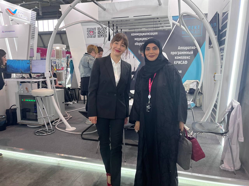 Индийский врач, узнав о чудо-аппарате из Екатеринбурга, немедленно прилетел в Россию 5 Индийский врач, узнав о чудо-аппарате из Екатеринбурга, немедленно прилетел в Россию 5