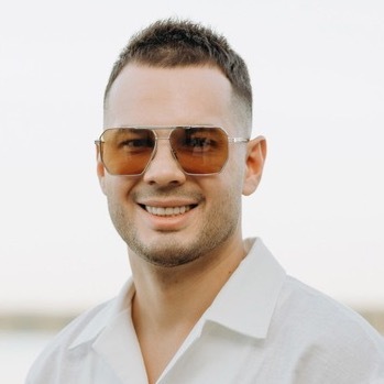 Добро побеждает: объявляем шорт-лист номинации «Доброе дело бизнеса»
6 Добро побеждает: объявляем шорт-лист номинации «Доброе дело бизнеса»
6