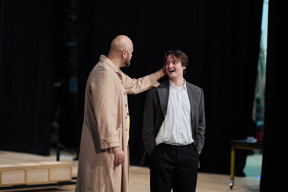 Из фойе в «Лес»: в театре Пушкина готовят премьеру по Островскому 1 Из фойе в «Лес»: в театре Пушкина готовят премьеру по Островскому 1