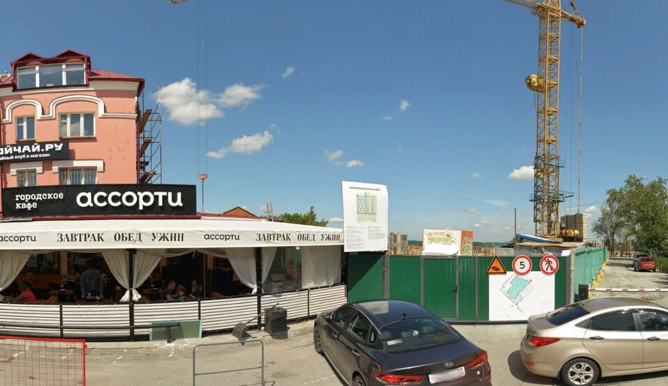 Многоэтажный апарт-отель на набережной Тюмени достроят к концу 2026 года 1 Многоэтажный апарт-отель на набережной Тюмени достроят к концу 2026 года 1