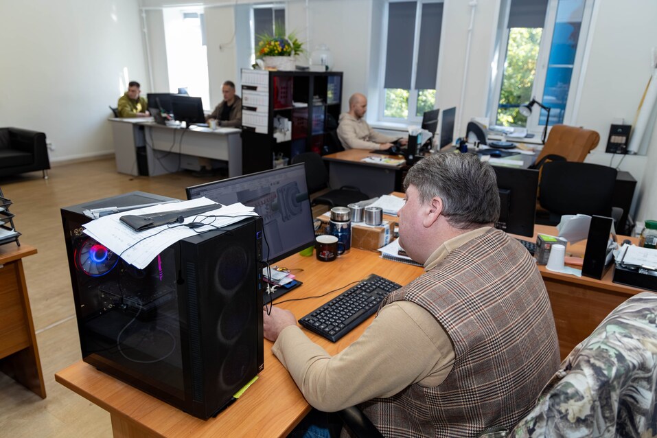 Бейдевиндом к успеху. Как в Новосибирске производят яхты 18 Бейдевиндом к успеху. Как в Новосибирске производят яхты 18