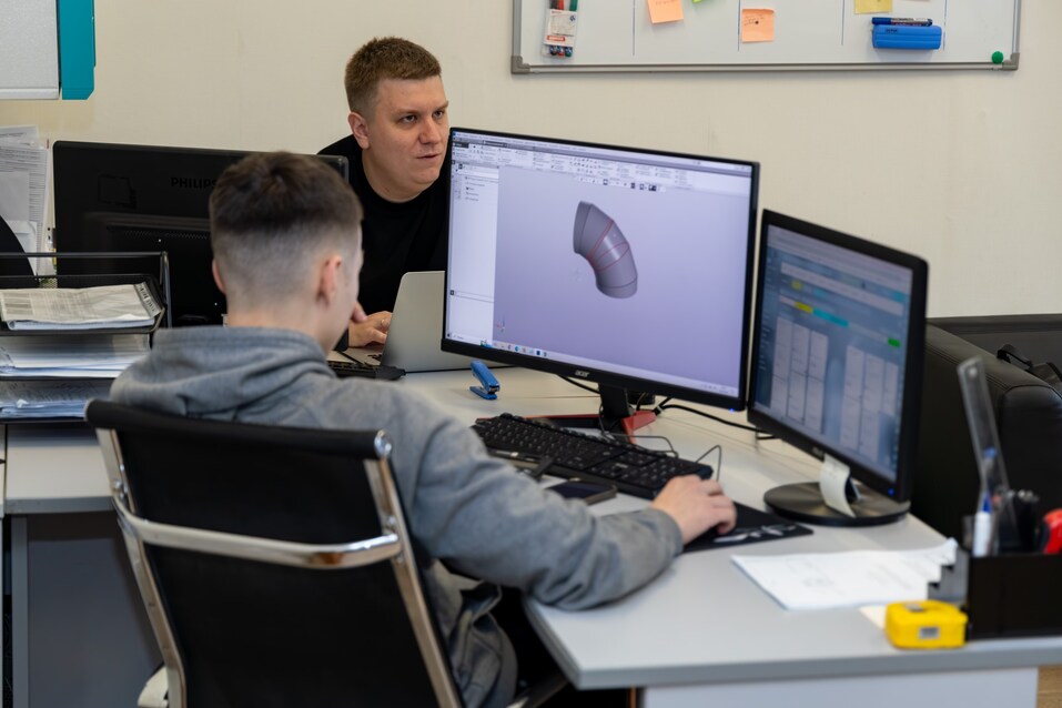 Бейдевиндом к успеху. Как в Новосибирске производят яхты 19 Бейдевиндом к успеху. Как в Новосибирске производят яхты 19