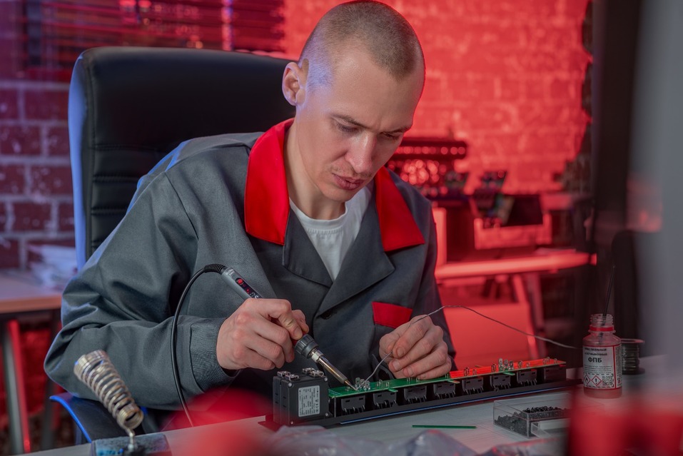 «Мы производим высокотехнологичные приборы в РФ. Но на выставках в это не всегда верят» 5 «Мы производим высокотехнологичные приборы в РФ. Но на выставках в это не всегда верят» 5