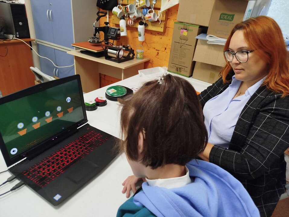 «Я хочу говорить»: как челябинец помогает больным детям изменить свой мир 4 «Я хочу говорить»: как челябинец помогает больным детям изменить свой мир 4