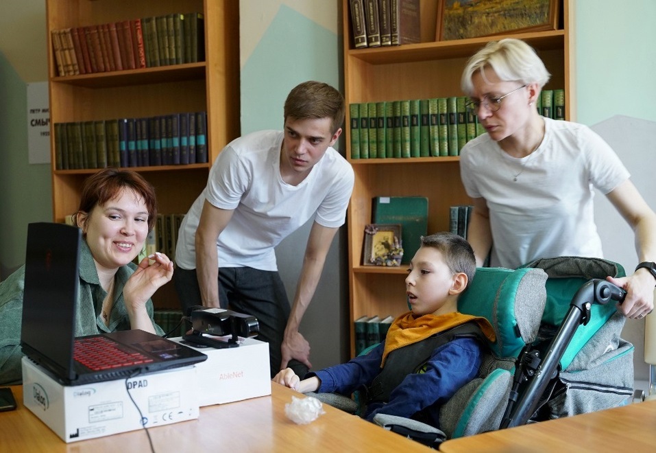 «Я хочу говорить»: как челябинец помогает больным детям изменить свой мир 1 «Я хочу говорить»: как челябинец помогает больным детям изменить свой мир 1