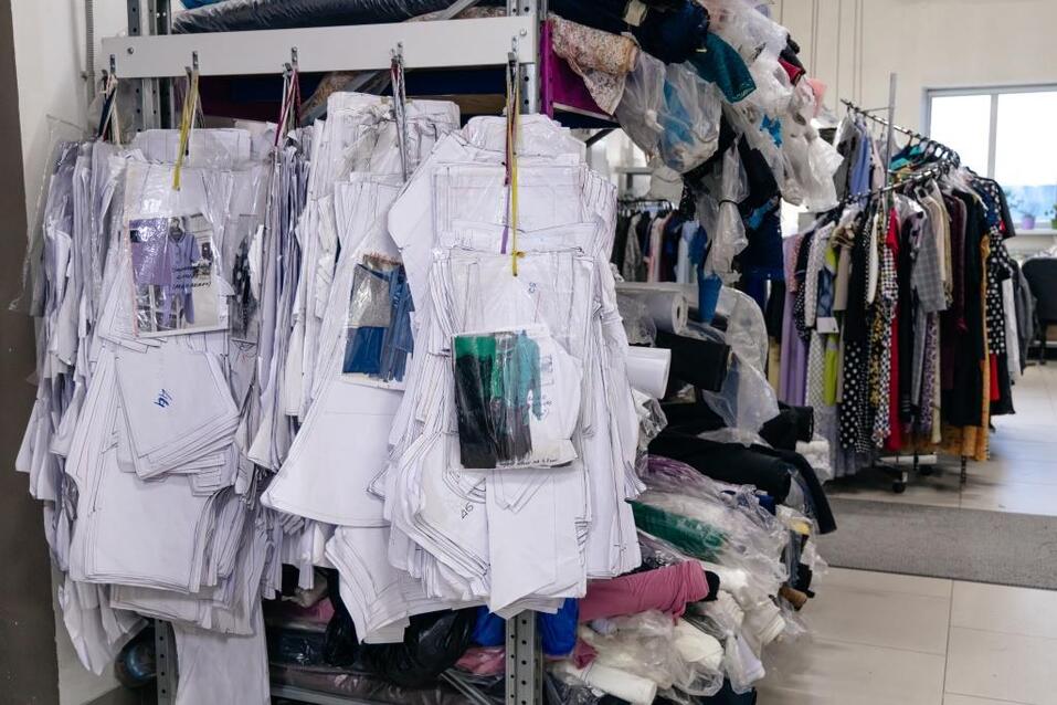 «Мешки с продукцией мы тащили по длинному коридору и всех нервировали» 38 «Мешки с продукцией мы тащили по длинному коридору и всех нервировали» 38