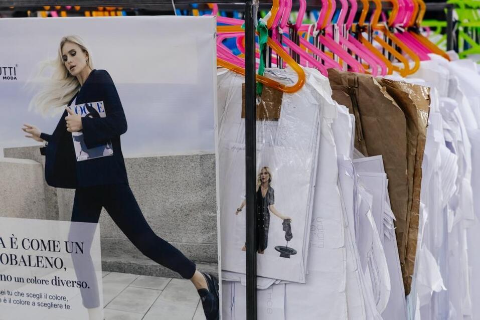 «Мешки с продукцией мы тащили по длинному коридору и всех нервировали» 20 «Мешки с продукцией мы тащили по длинному коридору и всех нервировали» 20