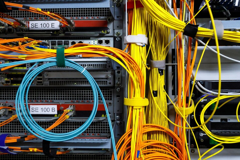 «Предлагали продать бизнес сто раз». Как живут провайдеры и кто блокирует интернет
1 «Предлагали продать бизнес сто раз». Как живут провайдеры и кто блокирует интернет
1