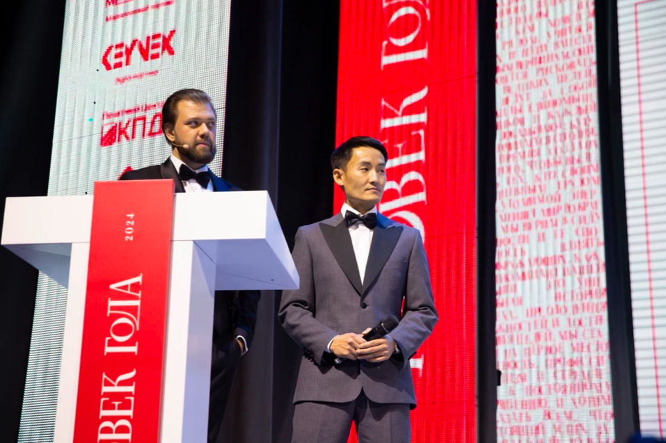 Кого выбрали самыми стильными гостями премии «Человек года `2024»? Называем имена 3 Кого выбрали самыми стильными гостями премии «Человек года `2024»? Называем имена 3