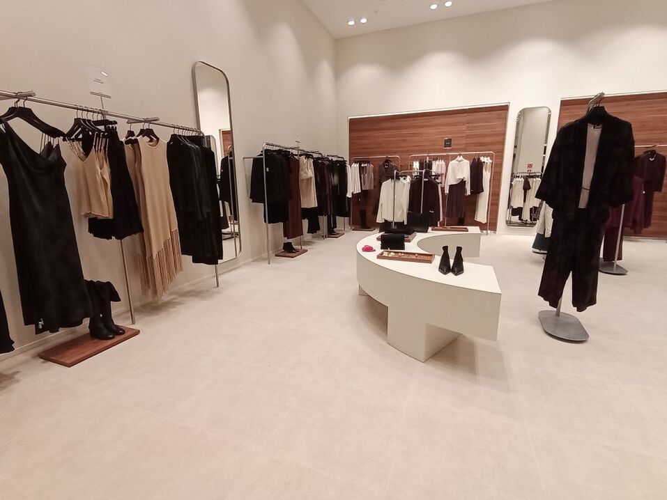 В Красноярск зашел бренд премиальной одежды Idol 1 В Красноярск зашел бренд премиальной одежды Idol 1