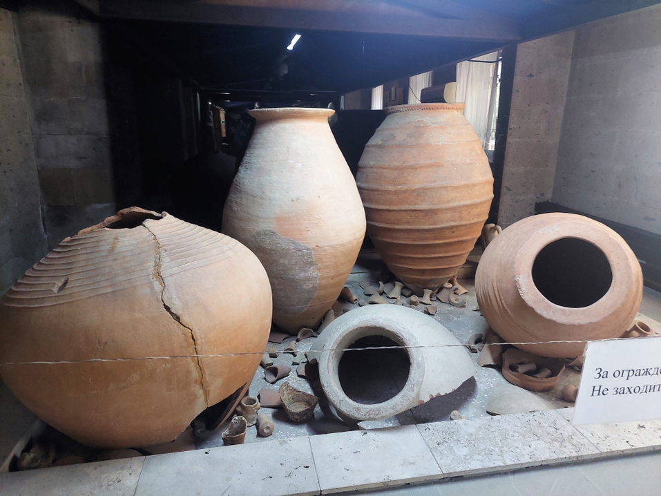 Песчаные пляжи, античность, этнопарк казаков, лотосы и лечебные грязи — это все Тамань 10 Песчаные пляжи, античность, этнопарк казаков, лотосы и лечебные грязи — это все Тамань 10