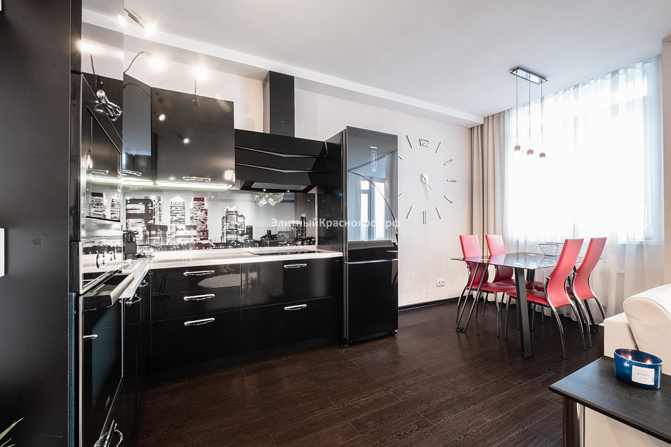 Квартиру с «ощущением полета» продают в Красноярске за 10 млн 2 Квартиру с «ощущением полета» продают в Красноярске за 10 млн 2