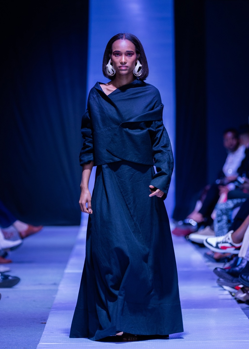 Дизайнер из Красноярска представила Россию на Неделе моды в Африке
1 Дизайнер из Красноярска представила Россию на Неделе моды в Африке
1