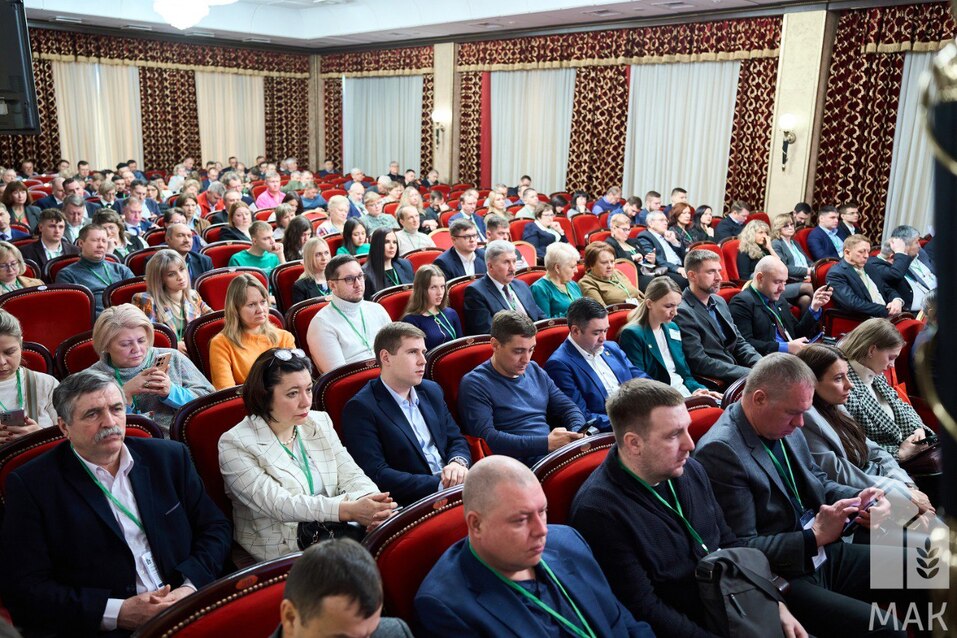 Лидеры АПК приедут в Челябинск на встречу с фермерами и аграриями
1 Лидеры АПК приедут в Челябинск на встречу с фермерами и аграриями
1